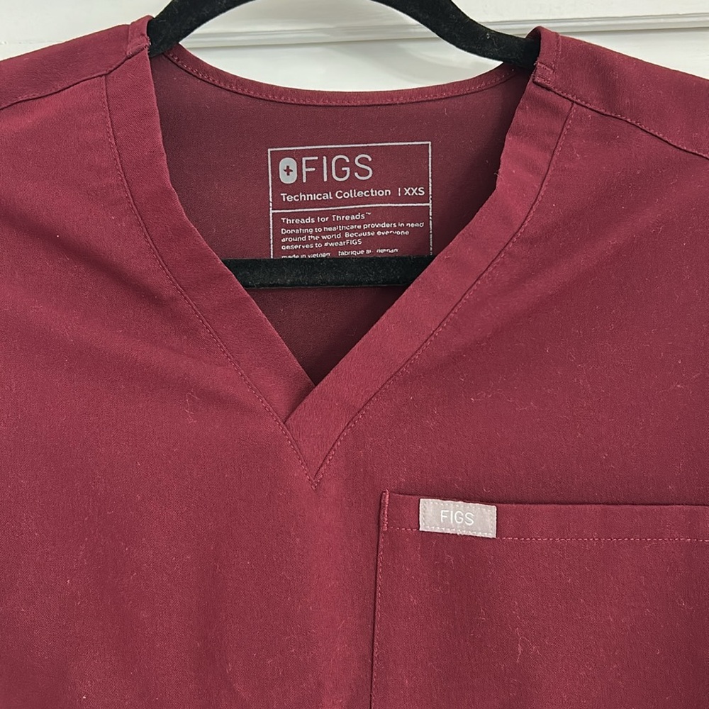 Figs Women's Scrub Set in Burgundy - Picture 3 of 7